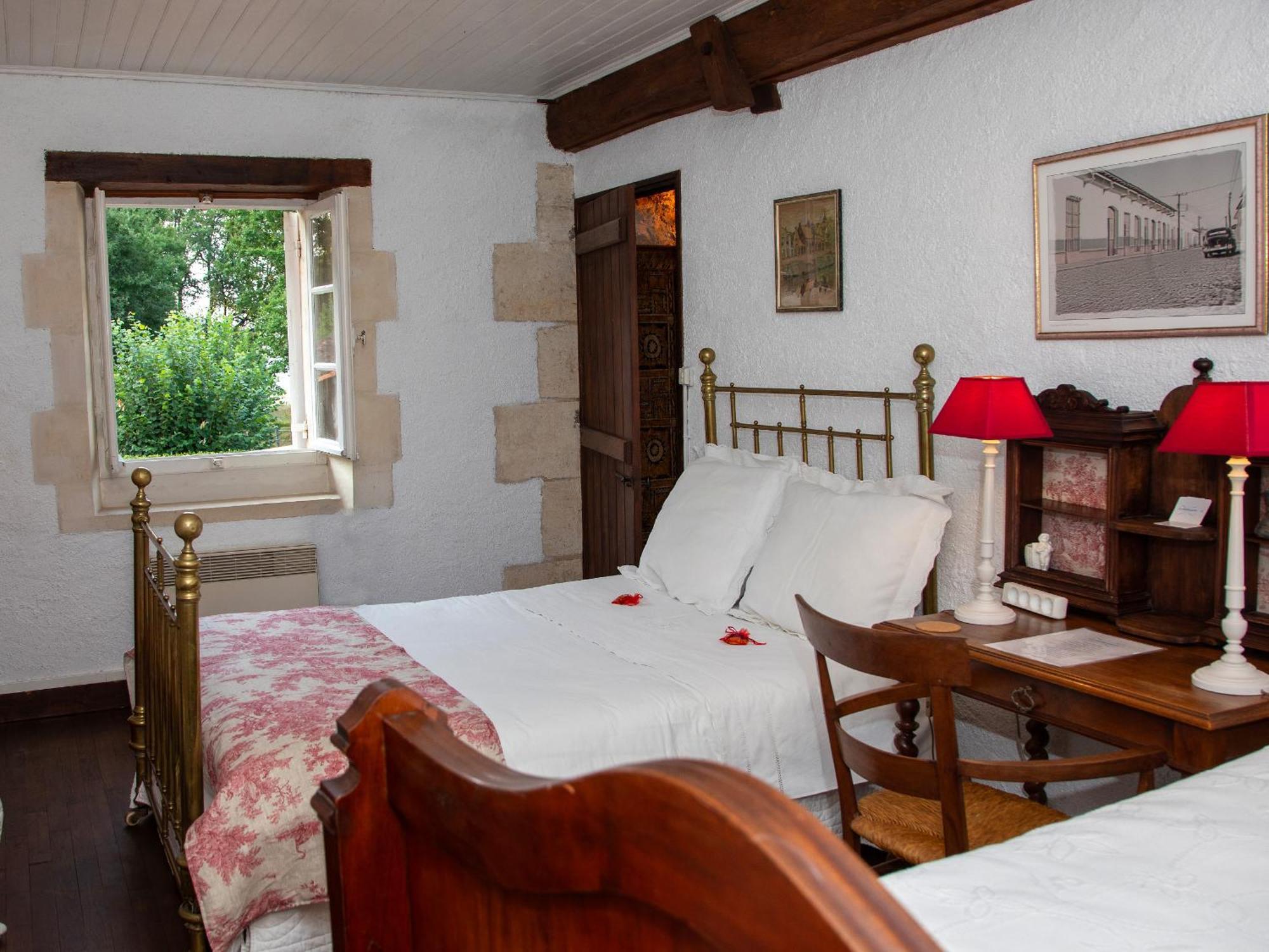 Le Boisdalon Bed & Breakfast Yviers Bilik gambar